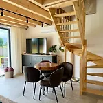 Pod Izerskim Niebem - Kameralny Z Balia, W Sasiedztwie Swieradowa-zdroju Holiday home Kamien (Lwowek Slaski, Lower Silesian)