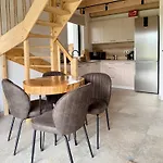 Pod Izerskim Niebem - Kameralny Z Balia, W Sasiedztwie Swieradowa-zdroju Holiday home Kamien (Lwowek Slaski, Lower Silesian)