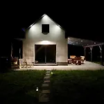 Pod Izerskim Niebem - Kameralny Z Balia, W Sasiedztwie Swieradowa-zdroju Feriehus Kamien (Lwowek Slaski, Lower Silesian)