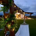 Pod Izerskim Niebem - Kameralny Z Balia, W Sasiedztwie Swieradowa-zdroju Holiday home Kamien (Lwowek Slaski, Lower Silesian)