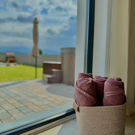 Casa de Férias Pod Izerskim Niebem - Kameralny Z Balia, W Sasiedztwie Swieradowa-zdroju Kamien (Lwowek Slaski, Lower Silesian)